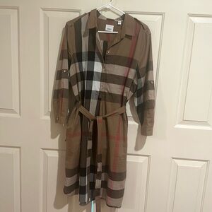 Burberry dress size US 16. Worn three times.
